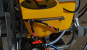 Side tank for chemical dilution